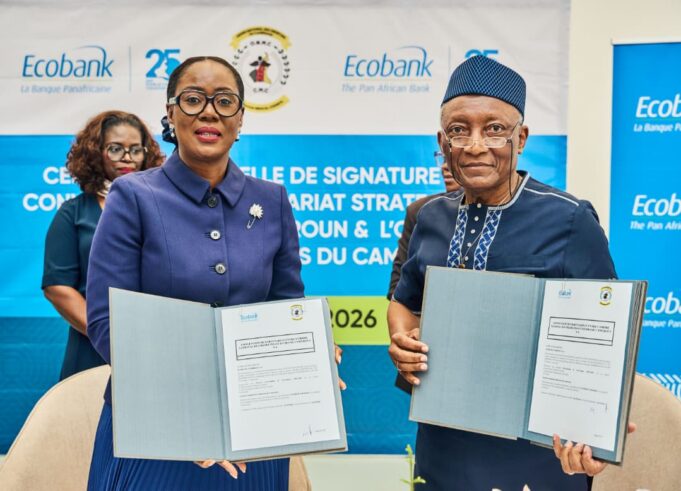 000, Eco Bank et médecins