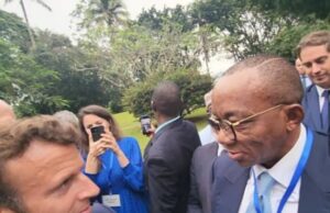 En images : rencontre entre Célestin Tawamba et Emmanuel Macron