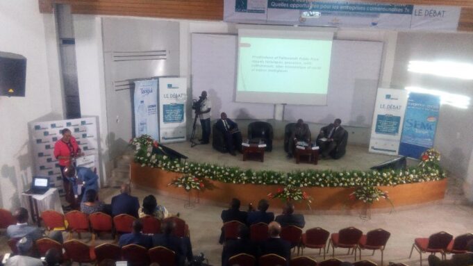 DEBAT-GICAM