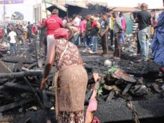 Pour pousser Douala 2e à voter contre Paul Biya, Denise Fampou énerve les commerçants et arrache leurs boutiques