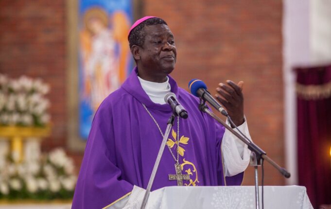 Mgr-de-Douala