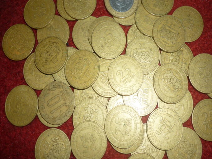 PETITE-MONNAIE
